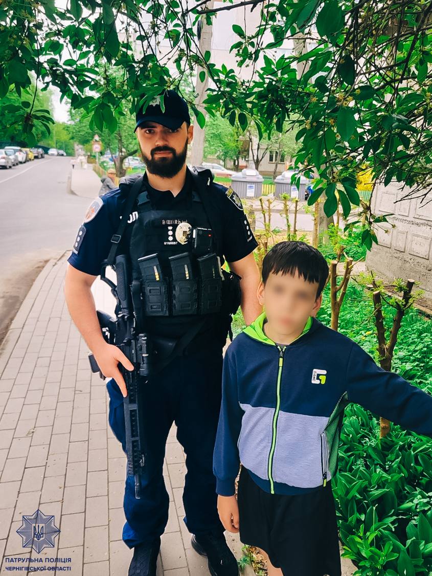 Chernihiv patrol officers find and return missing 9-year-old boy to his mother