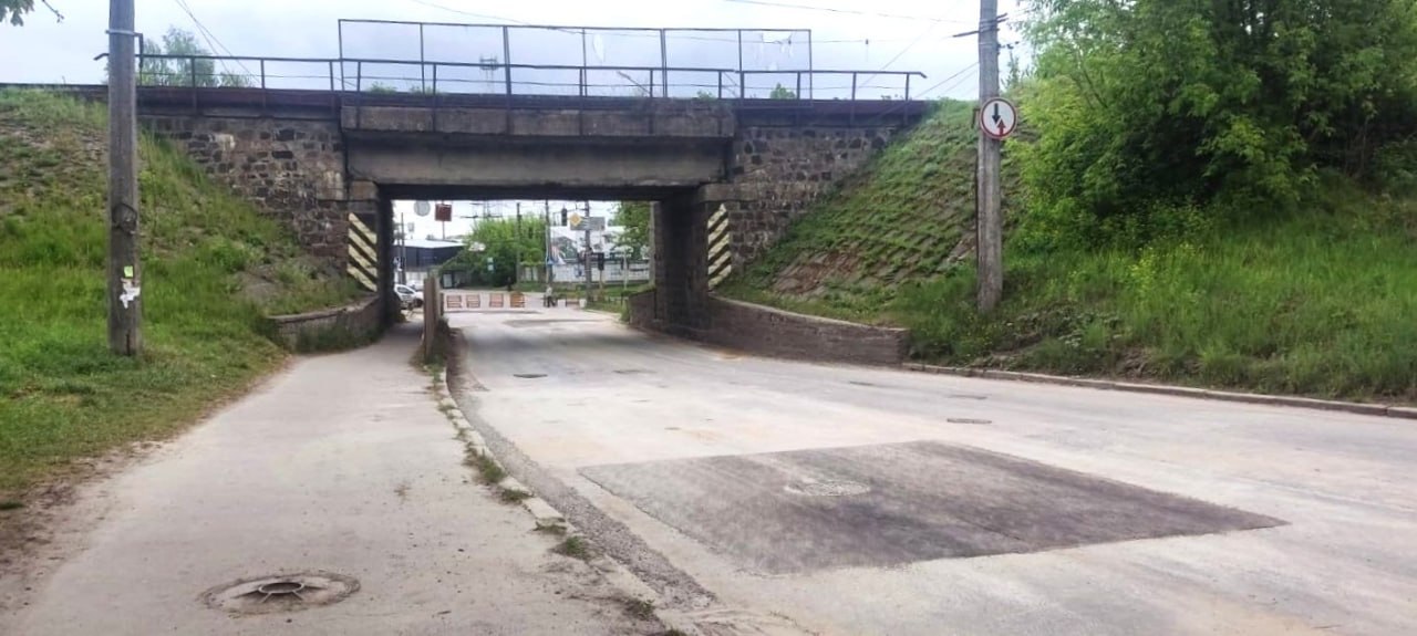 На вулицях Тероборони та Ріпкинській відновлюють рух транспорту