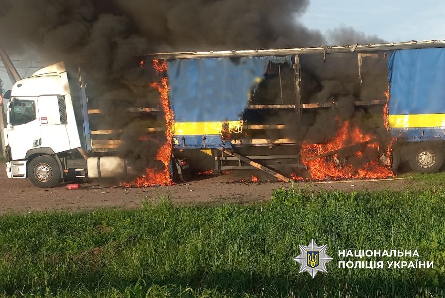 Three civilians wounded in drone attacks on Chernihiv Oblast; police document war crimes