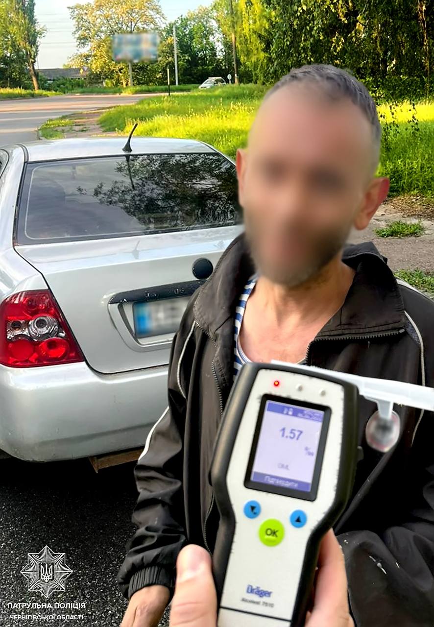 У Чернігові патрульні затримали п'яного водія без прав на вулиці Народного Руху