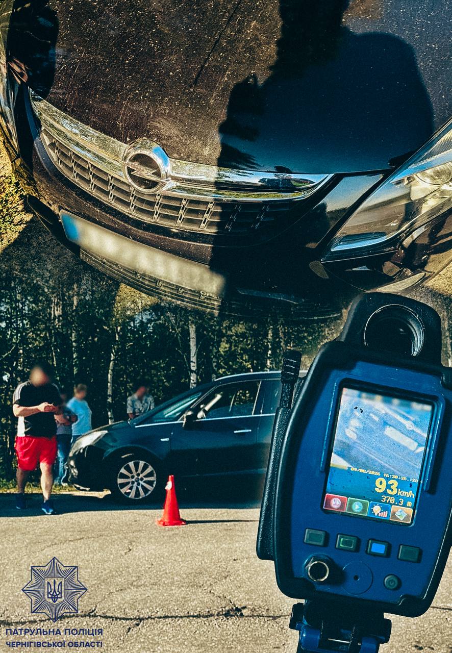 Driver flees traffic patrol on M-01 highway near Chernihiv and refuses sobriety test